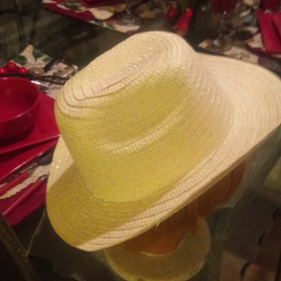 Straw hat - Picture 2 of 2